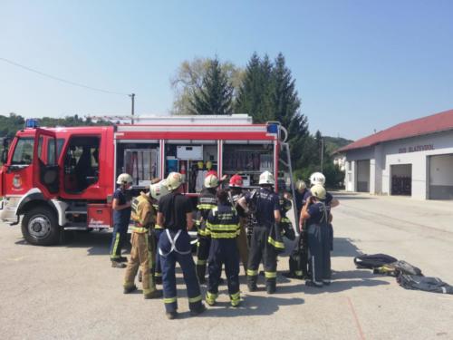 ff41e4c4-4cab-4a0b-8219-e88546fa02f1